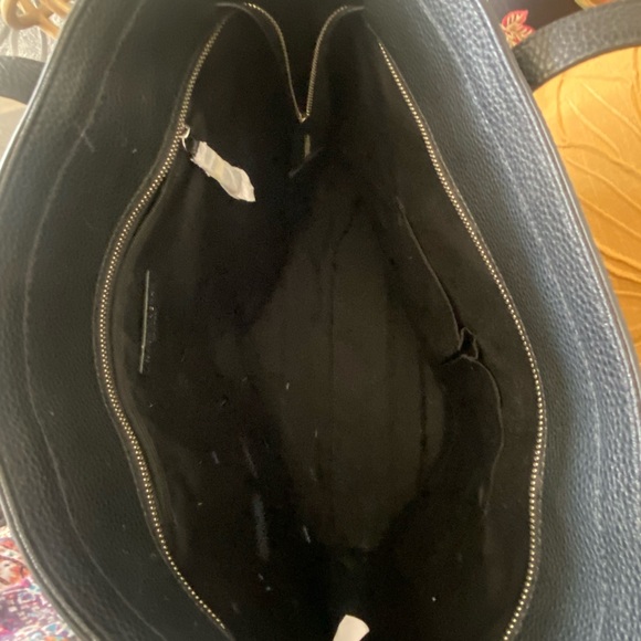 Marc Jacobs Jordan Tote with silver tone hardware Non smoking home. - Picture 3 of 6